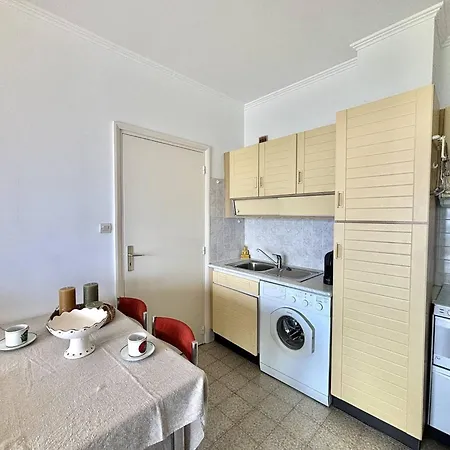 Apartment Ajaccio: 2p Standing, Plage & Commerces - Fr-1-61-643 Ajaccio (Corsica)